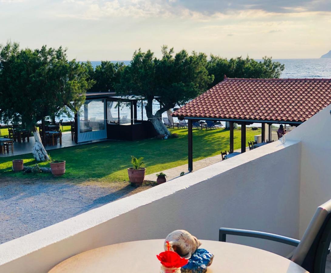 Flisvos Rooms Frangocastelo Екстер'єр фото