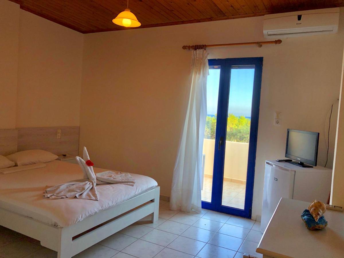 Flisvos Rooms Frangocastelo Екстер'єр фото